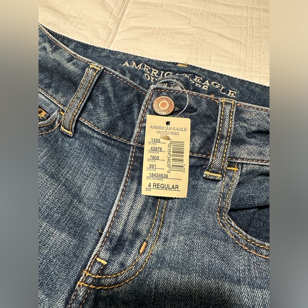 American Eagle Artist Flare Jean NWT